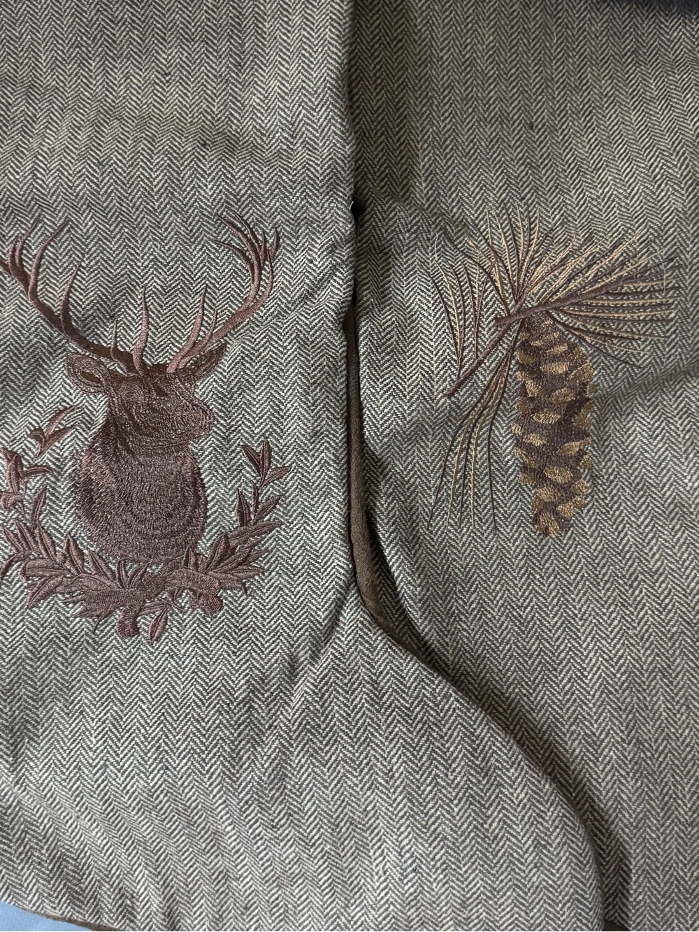 Source Unknown Brown Embroidered Stag and Pinecone Holiday Throw